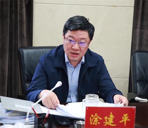 彰显省会继续，，，，，，，，我们城投人这么干！