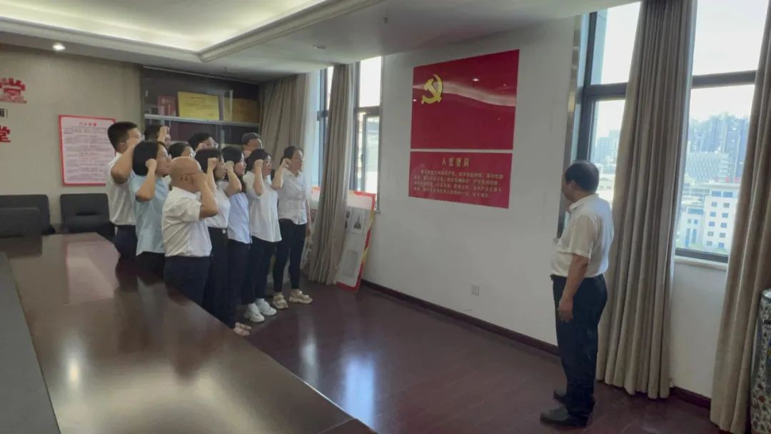 南昌市银河集团官网集团喜迎七一 庆党华诞